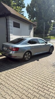 Skoda Superb 2.0 tdi 110 kw DSG - 2