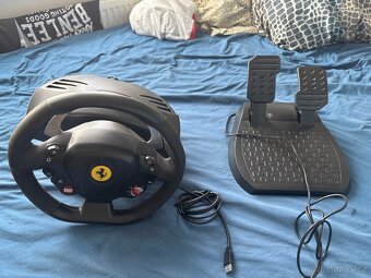 Volant s pedály - 2