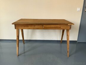 Dřevěný kancelářský stůl - 2