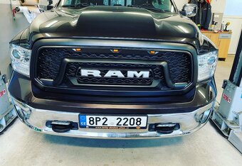 Nová maska REBEL Style pro DODGE RAM 1500 IV Gen LED světla - 2