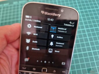 Blackberry classic - 2