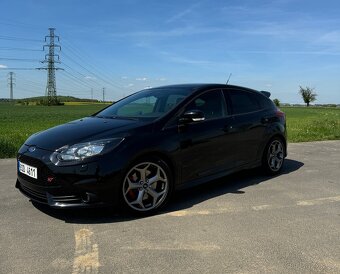 Ford Focus ST - 2