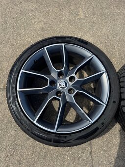 Kola Škoda Octavia 225/40 R18 - 2