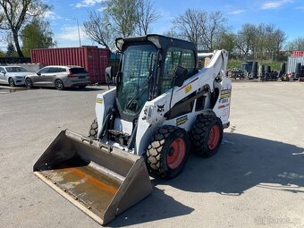 Smykový nakladač Bobcat S530 - 2