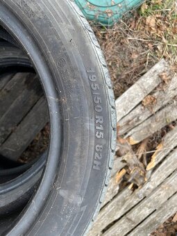 Pneu Kumho 195/50 R15 - 2