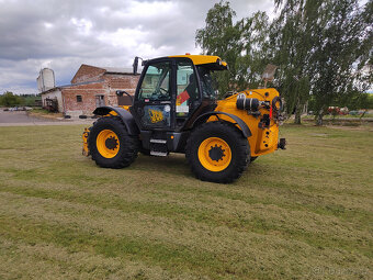 Teleskopický manipulátor JCB 550-80 Agri Plus - 2