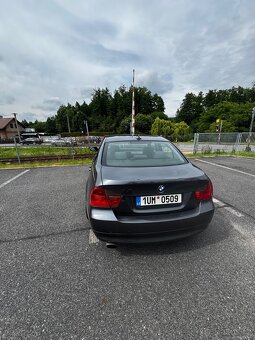 BMW e90 320i - 2