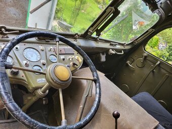 Tatra 805 valník - 2