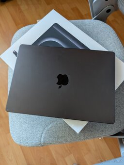 MacBook Pro 14" M4 CZ 2024 Vesmírně černý, s Nanotexturou - 2