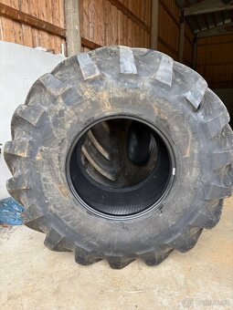 Prodám pneu 800/70R32 - 2