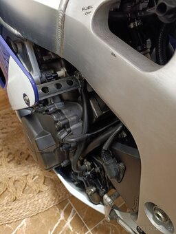 Honda CBR 900RR Fireblade - 2