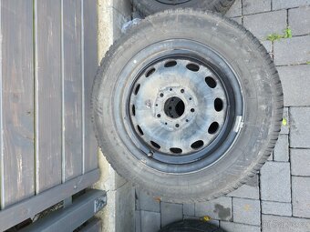 BMW plechová kola R15 + zimní Dunlop 195/65 R15 - 2