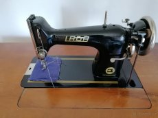 Starožitný šicí stroj LADA - 2