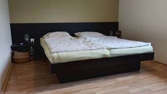 nábytek ložnice komplet - 2