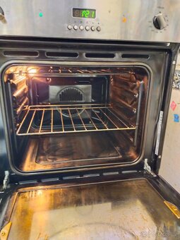 Prodám vestavnou troubu ZN.ELECTROLUX--999KC--DOVEZU-- - 2