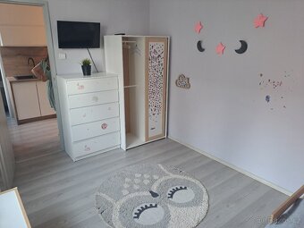 VYBAVENÍ DĚTSKÉHO POKOJE SKŘÍŇ,KOMODA,POSTEL,STOLEK,ŽIDLE - 2