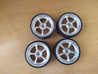 Různá kola na RC modely 1:10 - 2