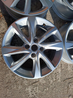 Opel Corsa F - originál alu 6,5x16 et38 - 2