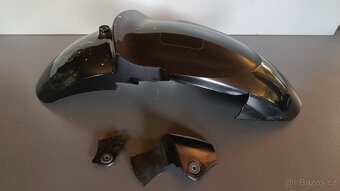 Yamaha FZ6 blatník přední - 2