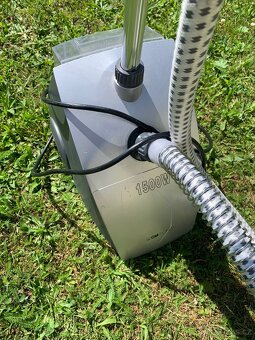 Parní napařovač oděvu Clatronic - 2