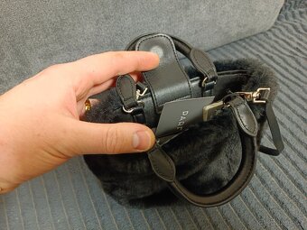 Kabelka chlupatá - 2