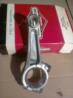 Briggs Stratton ojnice - 2