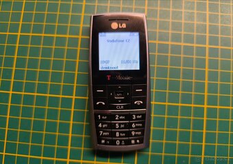LG KG130 - 2