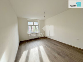 Prodej bytu 2+kk, 43 m2, po kompletní rekonstrukci, Praha 4  - 2