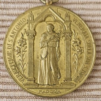 STAROŽITNÁ MEDAILE - SV. ANTONÍN PEDUÁNSKÝ - 2