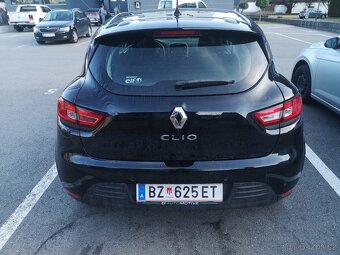 Renault Clio 1.2 benzín 2017 lehká havarie - 2