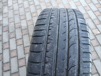 Letní pneu 225/45 ZR 20 - 2