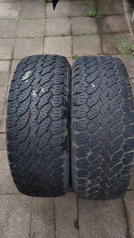 Pneu 235/65 R17 - 2