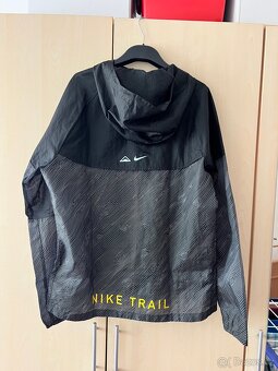 Nike Trail bunda - 2
