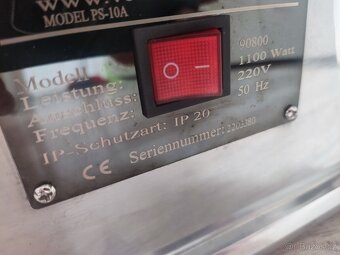 Profi nerezový elektrický mlýnek na maso 250kg/h - 2
