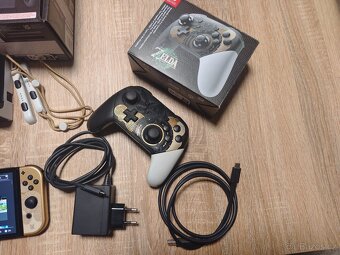 Nintendo Switch Oled Zelda TOTK edition - 2