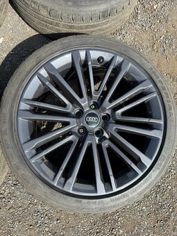 Alu Audi A4 S4 8W B9 245/40/19 zimní M+S 6+ mm - 2