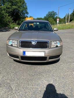 Škoda Superb 2.8 V6 142kw - 2