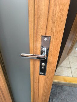 Dřevěné dveře - 2