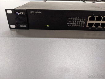 Gigiabitový switch Zyxel GS1100-24 - 2