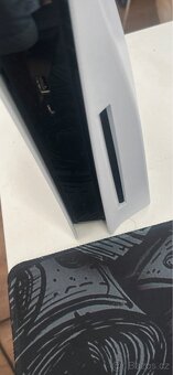 PlayStation 5 s mechanikou - 2