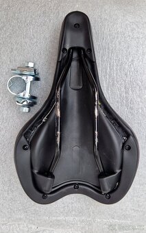 Cyklistické sedlo - 2