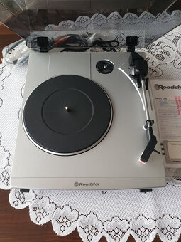 PRODÁM GRAMOFON ROADSTAR TTL8600 - 2