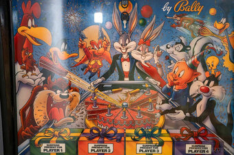 Pinball Bugs Bunnyho narozeninový ples - 2