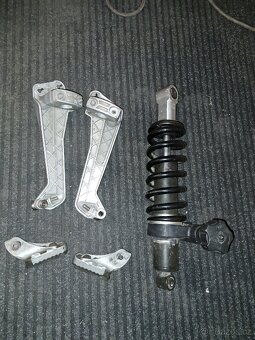 Bmw R 1200 GS 2006 tlumič držáky stupačky cívka - 2