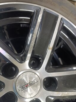 17´´ Zimni TOYOTA RAV4 CHR 215/60 R17 5x114,3 - 2