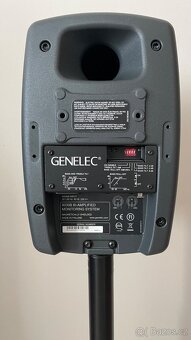 Genelec 8030B + stojan - 2