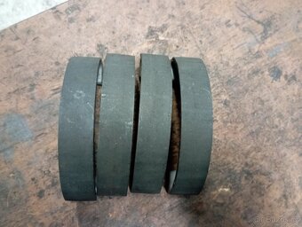 Brzdové čelisti Pérák - 2