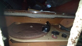 Gramofon + šelakové desky - 2