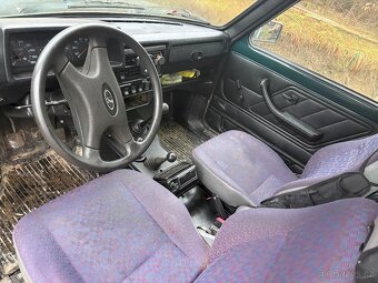 Lada Niva 1.7 k servisu - 2