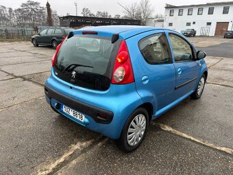 Peugeot 107, r.v. 2005 5 dveří - 2
